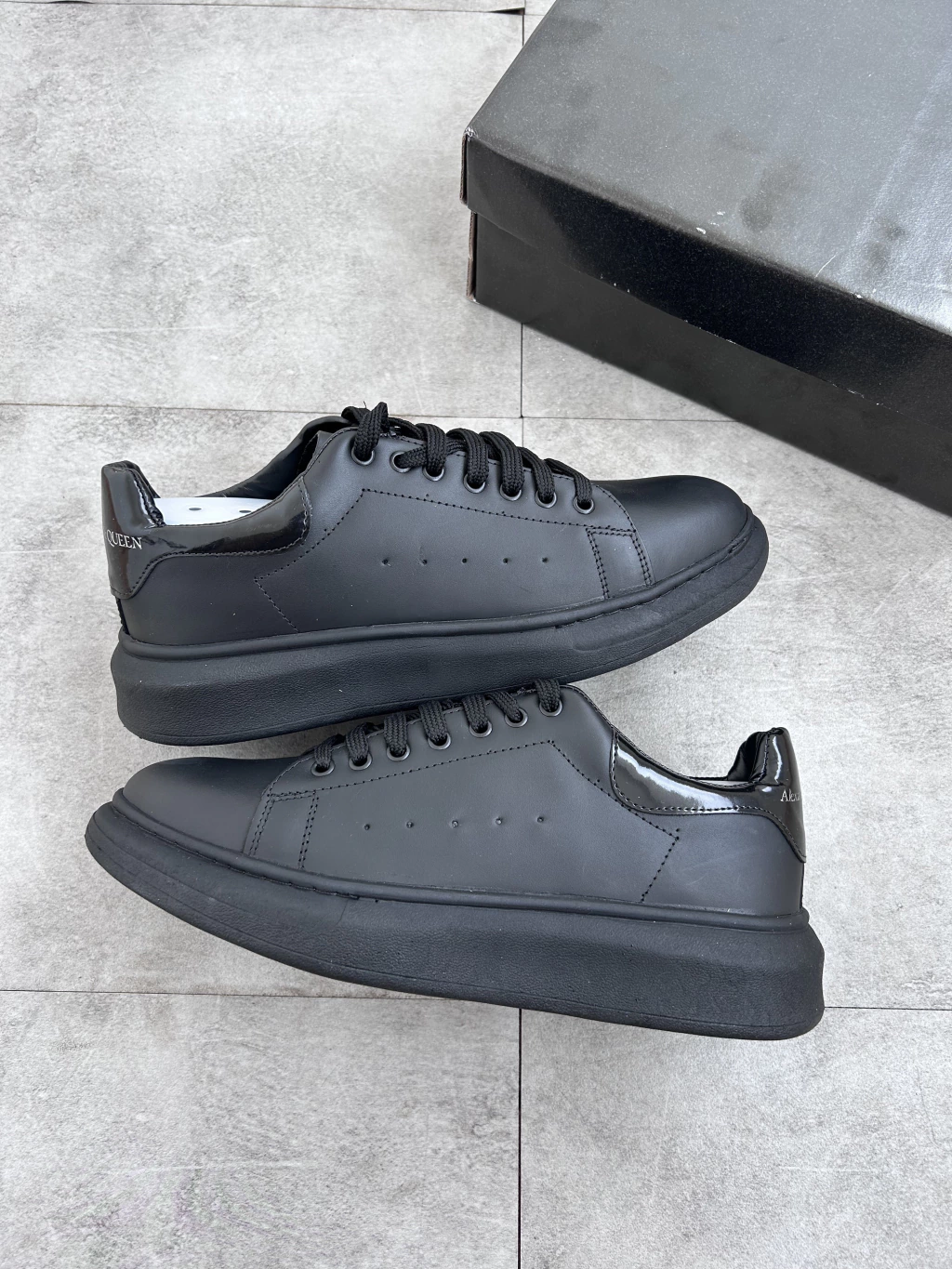 ALEXANDER MCQUEEN PRETO